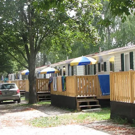 Happy Camp Mobile Homes In Village Aranypart Campingplatz 3*